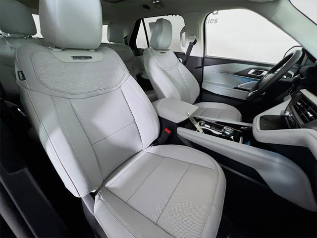 new 2025 Ford Explorer car, priced at $55,179