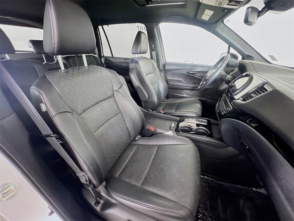used 2021 Honda Passport car, priced at $29,542