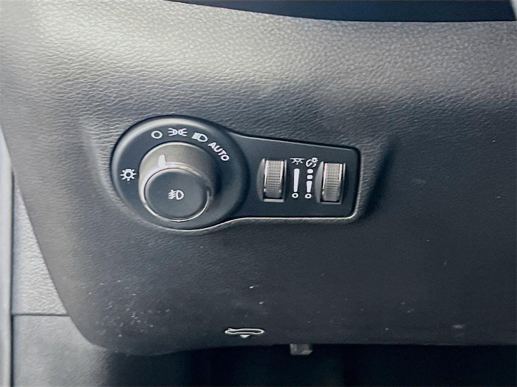 used 2022 Jeep Compass car, priced at $20,992
