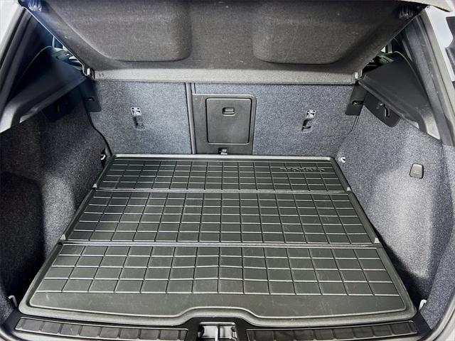 used 2022 Volvo XC40 car, priced at $32,489
