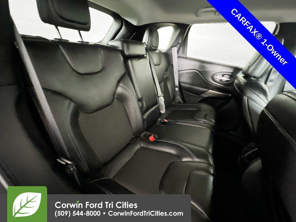 used 2019 Jeep Cherokee car, priced at $18,989