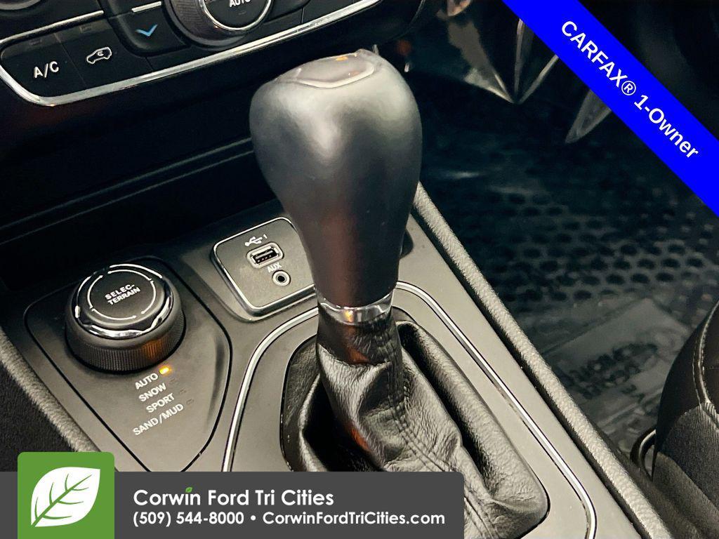 used 2019 Jeep Cherokee car, priced at $18,989