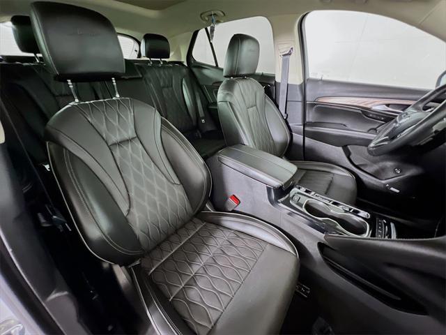 used 2022 Buick Envision car, priced at $28,999