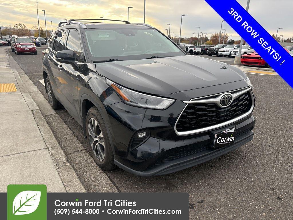 used 2021 Toyota Highlander car, priced at $32,498