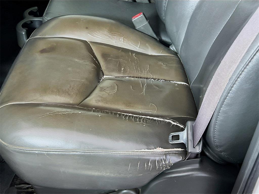 used 2006 Chevrolet Silverado 2500 car, priced at $10,999