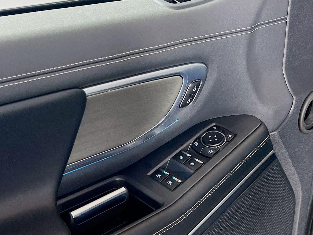 new 2025 Ford Expedition car, priced at $80,255