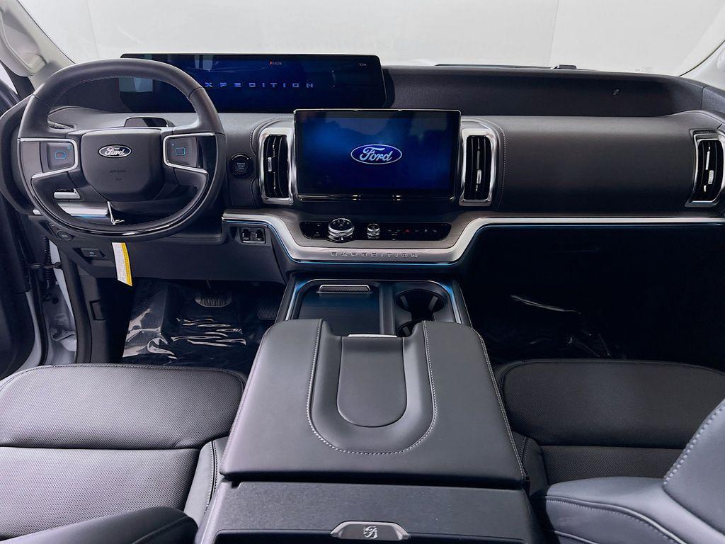 new 2025 Ford Expedition car, priced at $80,255