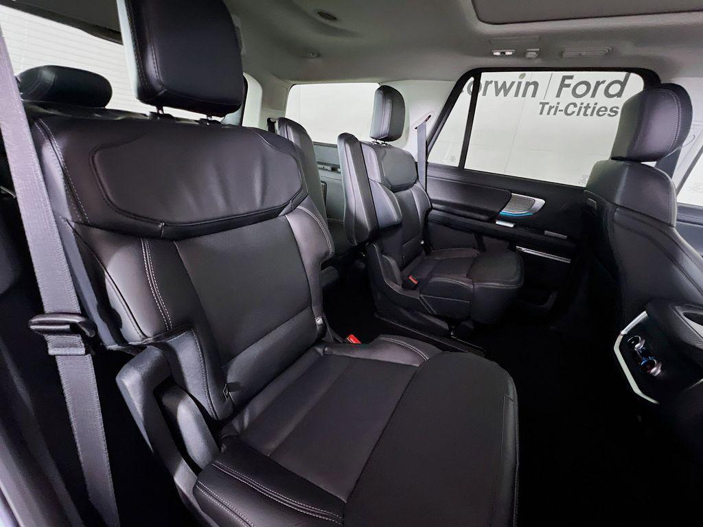 new 2025 Ford Expedition car, priced at $80,255