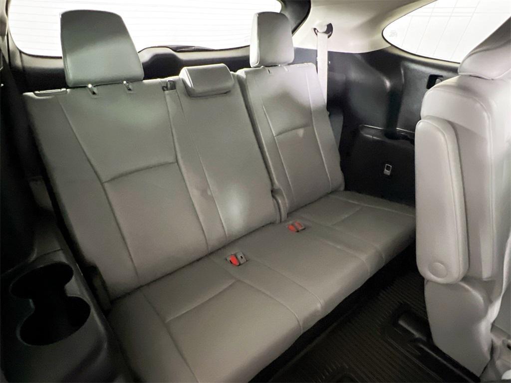 used 2023 Toyota Highlander car, priced at $36,989