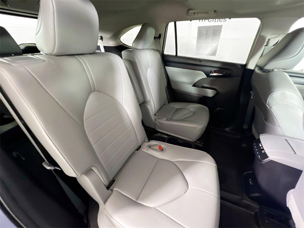 used 2023 Toyota Highlander car, priced at $36,989