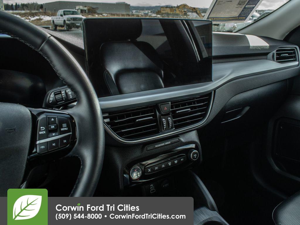 used 2024 Ford Escape car, priced at $29,999