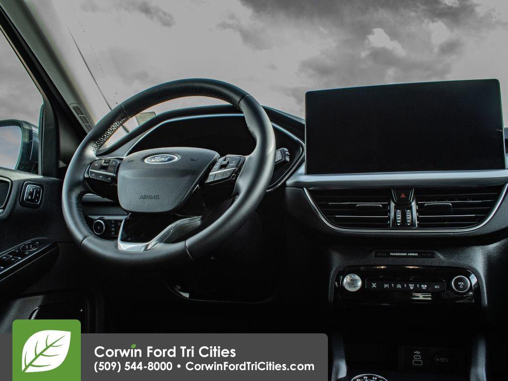 used 2024 Ford Escape car, priced at $29,999