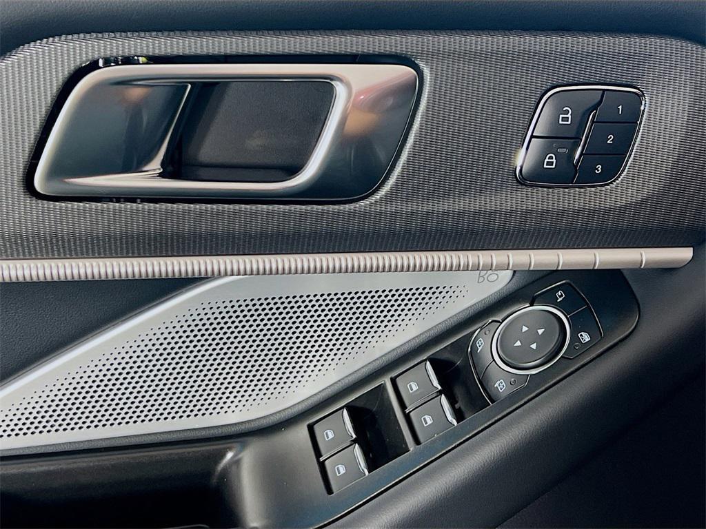 new 2025 Ford Explorer car, priced at $58,428