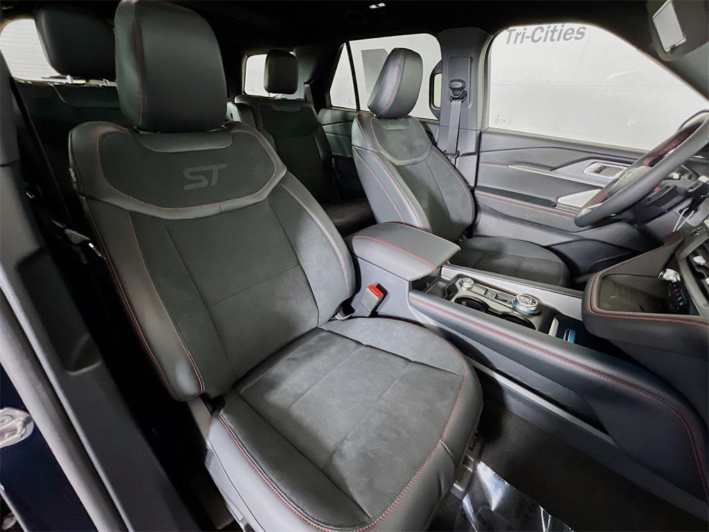new 2025 Ford Explorer car, priced at $57,963