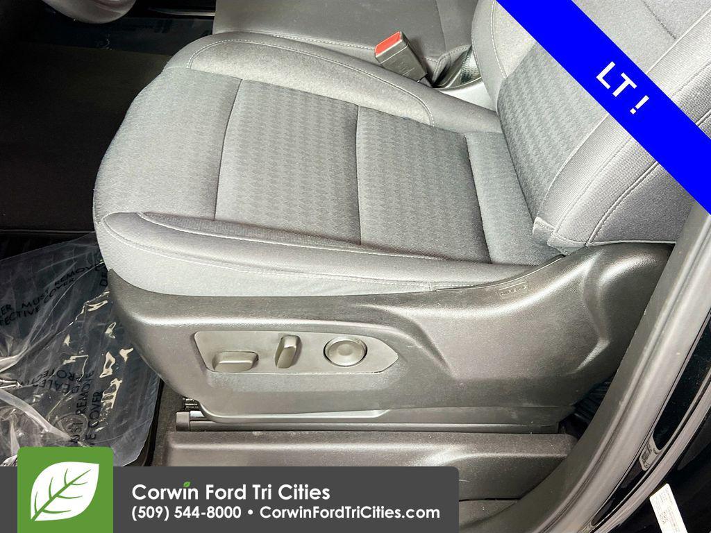 used 2022 Chevrolet Silverado 1500 car, priced at $33,498