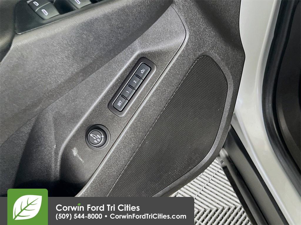 used 2020 Chevrolet Equinox car, priced at $21,179