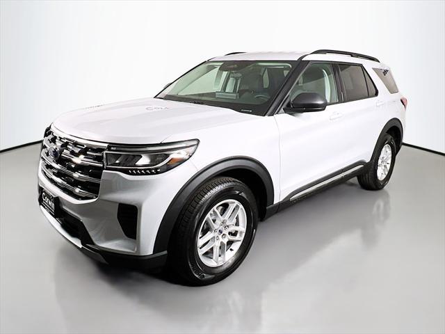 new 2025 Ford Explorer car, priced at $40,656