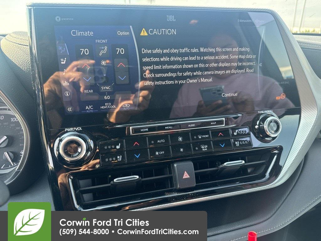 used 2022 Toyota Highlander car
