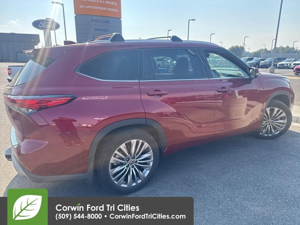 used 2022 Toyota Highlander car