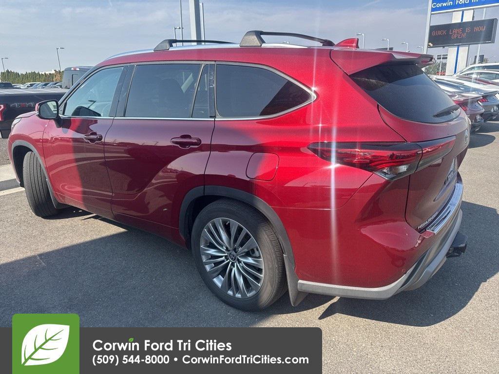 used 2022 Toyota Highlander car