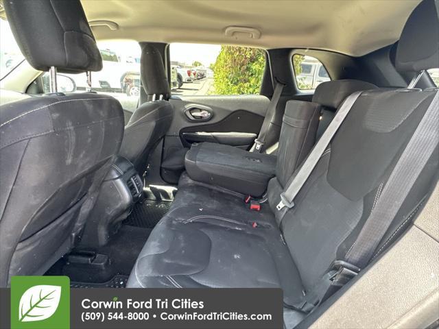 used 2015 Jeep Cherokee car, priced at $11,999