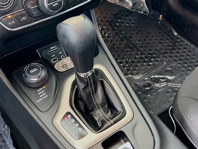 used 2015 Jeep Cherokee car, priced at $11,444