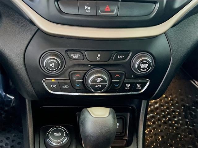 used 2015 Jeep Cherokee car, priced at $11,444