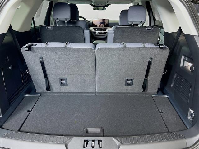 new 2025 Ford Explorer car, priced at $40,656