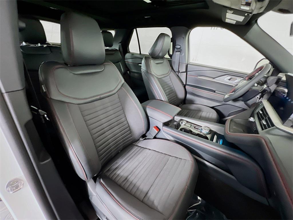 new 2025 Ford Explorer car, priced at $50,439