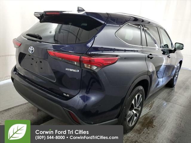 used 2021 Toyota Highlander Hybrid car, priced at $32,500