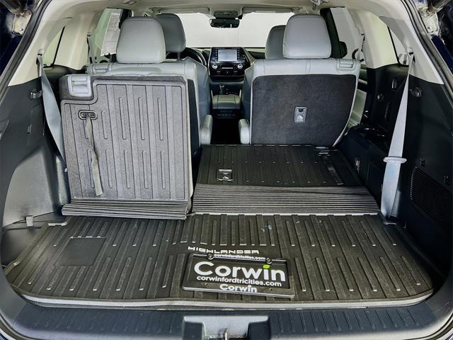 used 2021 Toyota Highlander Hybrid car, priced at $29,999