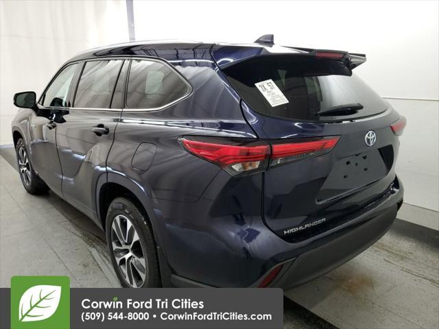 used 2021 Toyota Highlander Hybrid car, priced at $32,500