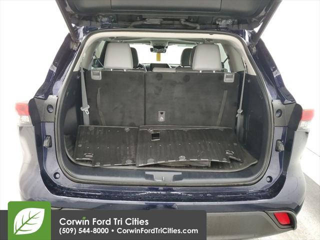 used 2021 Toyota Highlander Hybrid car, priced at $32,500