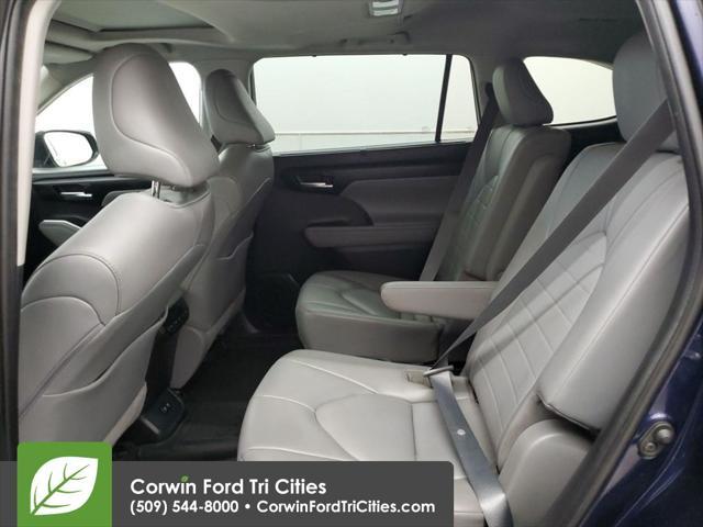 used 2021 Toyota Highlander Hybrid car, priced at $32,500