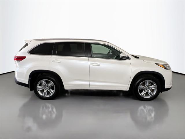 used 2018 Toyota Highlander car, priced at $27,761