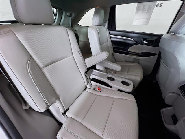 used 2018 Toyota Highlander car, priced at $27,761