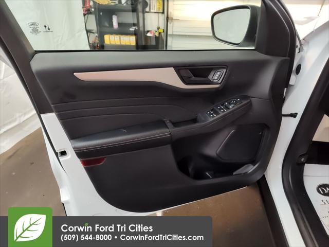 used 2022 Ford Escape car, priced at $24,999