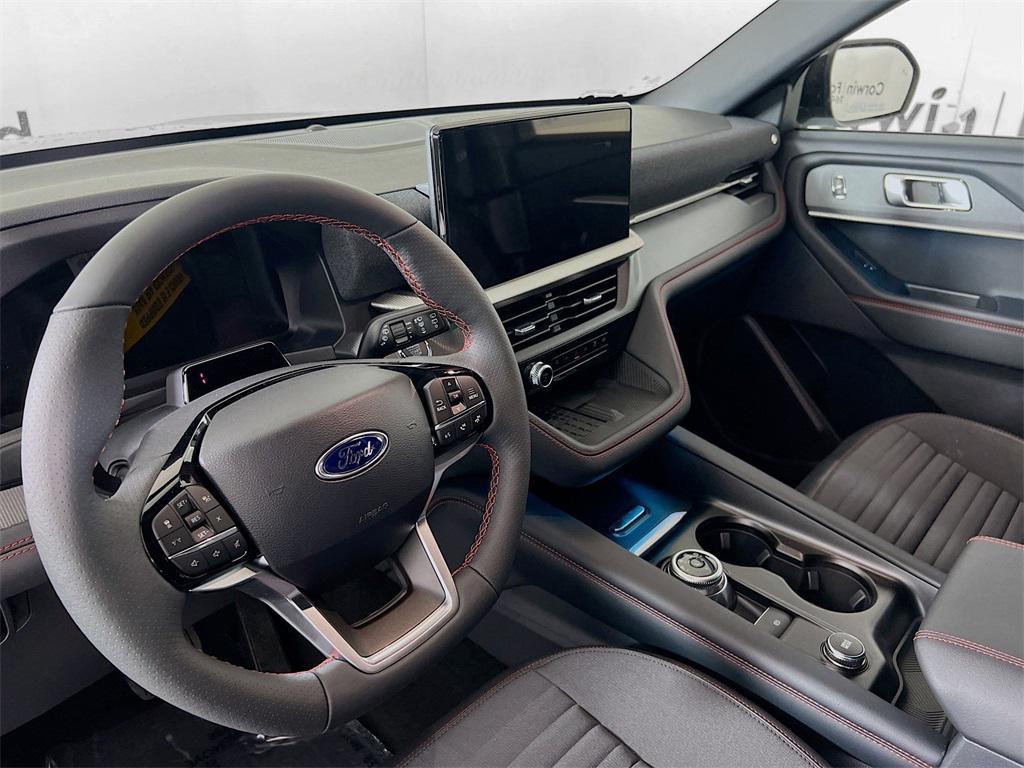 new 2025 Ford Explorer car, priced at $49,747