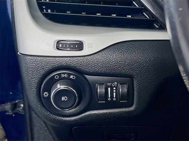 used 2014 Jeep Cherokee car, priced at $8,697