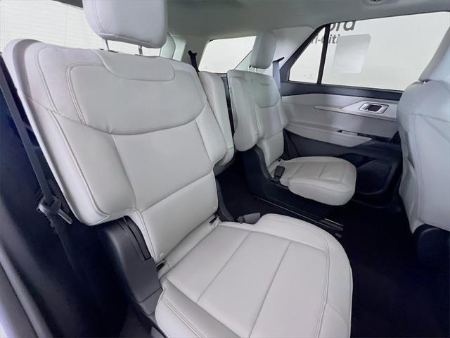 new 2025 Ford Explorer car, priced at $47,512