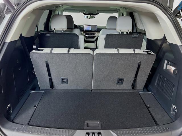 new 2025 Ford Explorer car, priced at $47,512