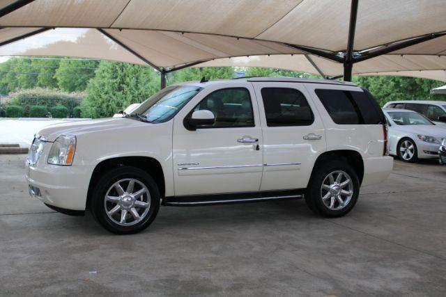 used 2014 GMC Yukon car, priced at $22,988