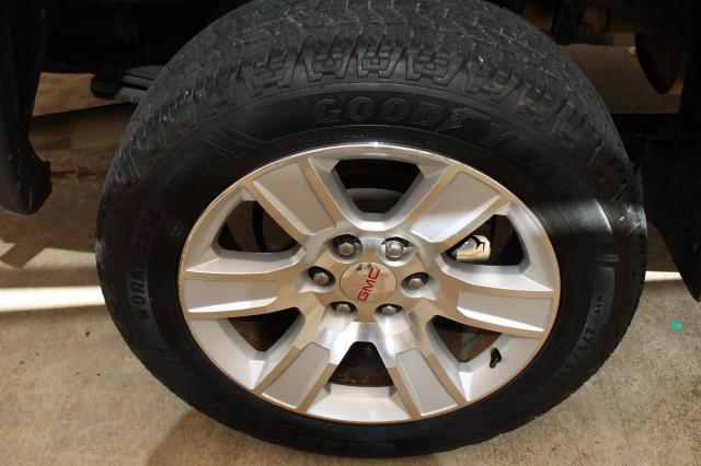 used 2014 GMC Sierra 1500 car, priced at $21,988