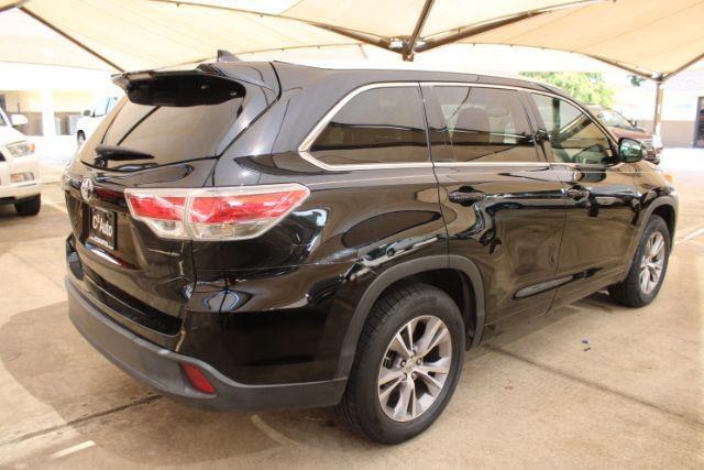 used 2014 Toyota Highlander car, priced at $18,286