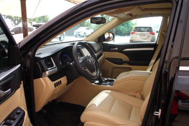 used 2014 Toyota Highlander car, priced at $18,286
