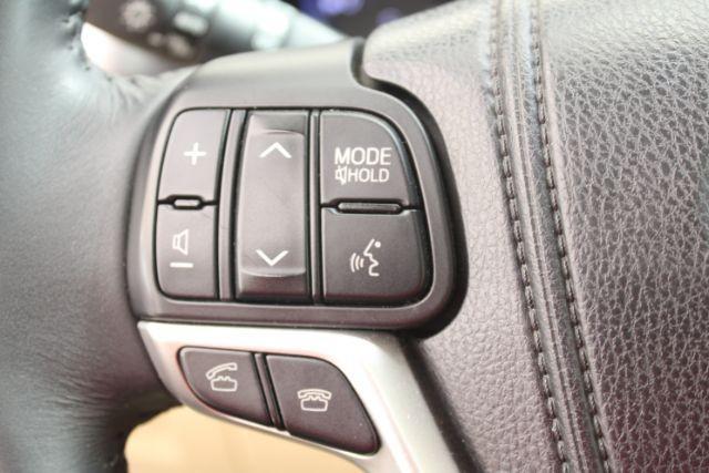 used 2014 Toyota Highlander car, priced at $18,286