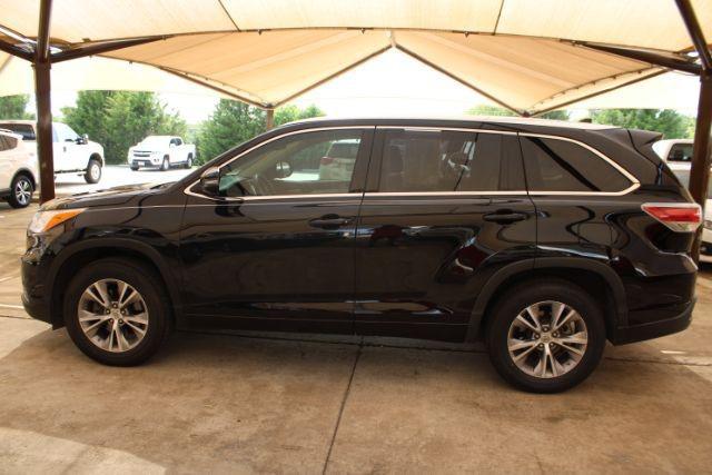 used 2014 Toyota Highlander car, priced at $18,286