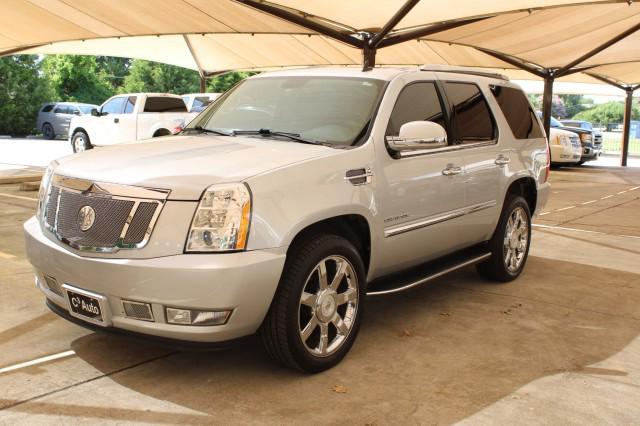 used 2012 Cadillac Escalade car, priced at $20,900