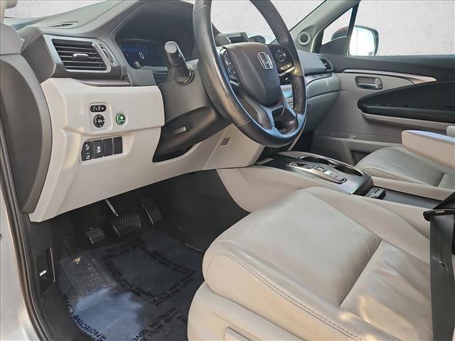 used 2022 Honda Pilot car, priced at $30,999