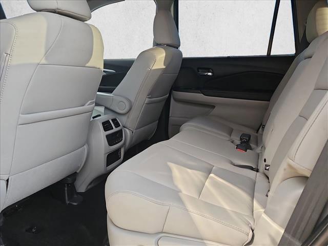 used 2022 Honda Pilot car, priced at $30,999